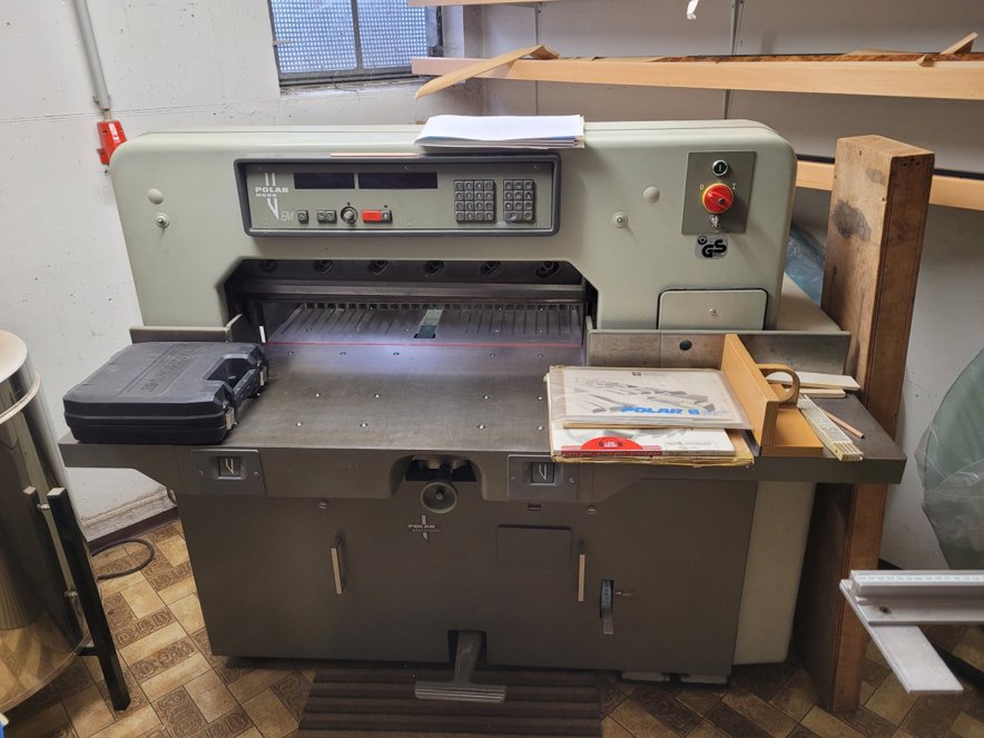 Guillotines Polar 76 EM