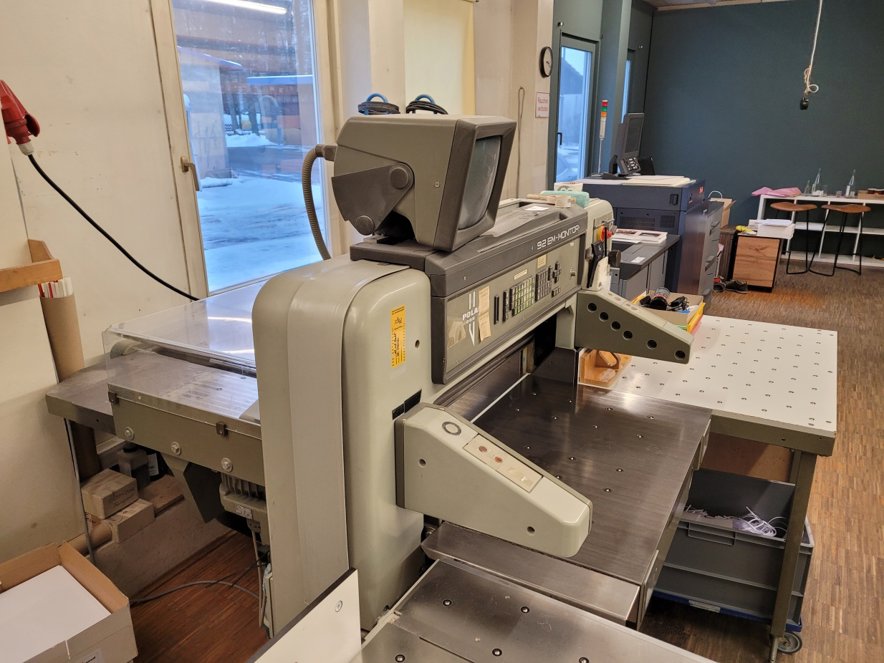 Guillotines Polar 92 EM-MON