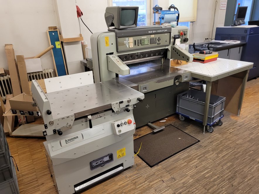 Guillotines Polar 92 EM-MON