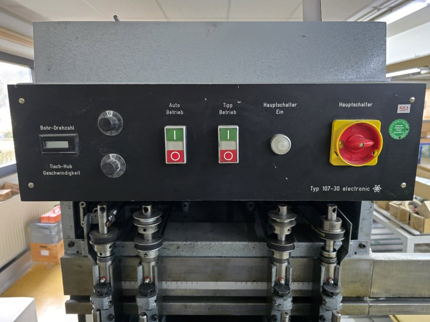 Paper drilling machine Hang 107-30 electronic