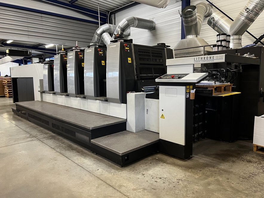 Sheet Fed / Offset Komori GL-429+Coater with Dryer LED-UV